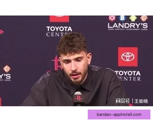 火箭输球后矛盾升级 KD与申京球迷互怼 休城媒体为申京辩护双核融合仍为核心